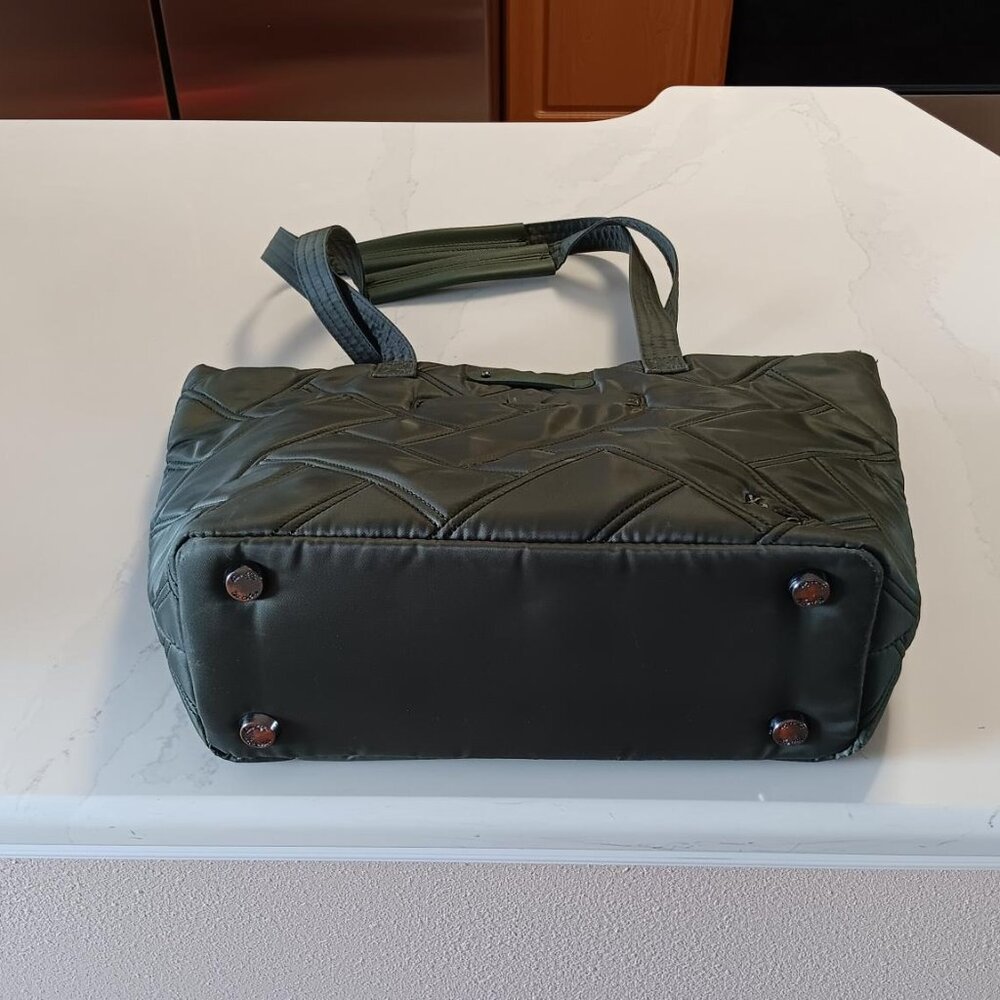 LUG Skyliner Tote Bag with Trolley Sleeve Olive Green - Picture 11 of 15